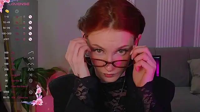 Snapshot of JoYung chatting on 09.12.25 JoYung online show from 09.12.25