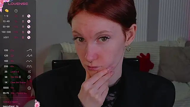 Snapshot of JoYung chatting on 09.14.25 JoYung online show from 09.14.25