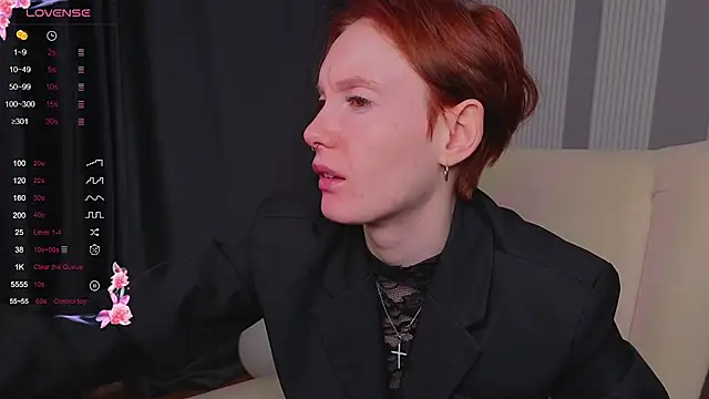 Snapshot of JoYung chatting on 09.18.25 JoYung online show from 09.18.25