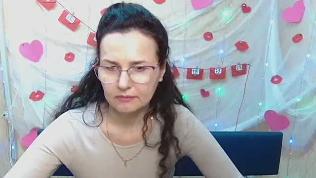 Snapshot of Miroslava_Happi chatting on 02.15.25 Miroslava Happi online show from 02.15.25