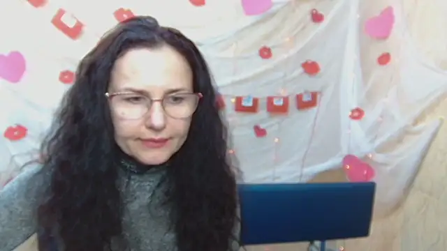 Snapshot of Miroslava_Happi chatting on 02.21.25 Miroslava Happi online show from 02.21.25
