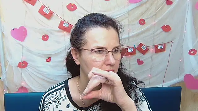 Snapshot of Miroslava_Happi chatting on 03.16.25 Miroslava Happi online show from 03.16.25