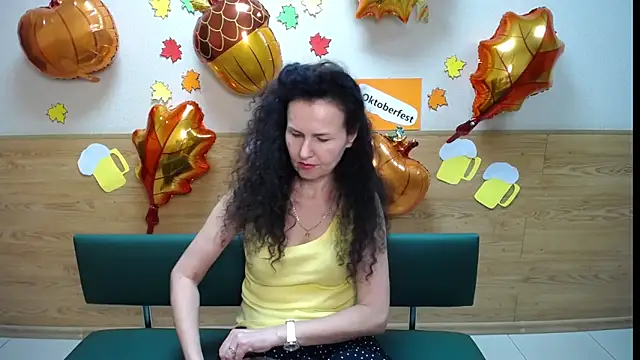 Snapshot of Miroslava_Happi chatting on 09.15.25 Miroslava Happi online show from 09.15.25