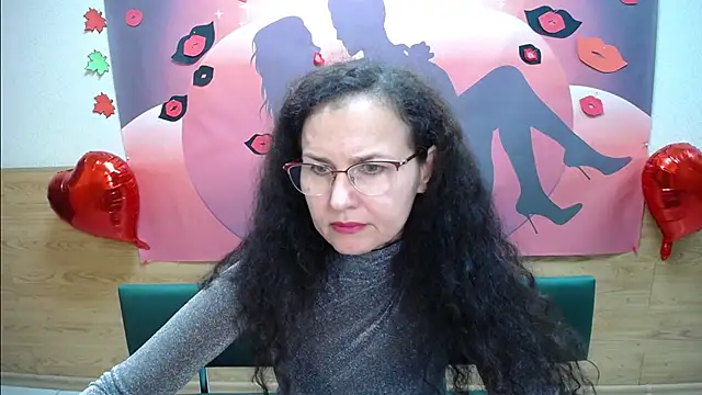 Snapshot of Miroslava_Happi chatting on 10.17.25 Miroslava Happi online show from 10.17.25