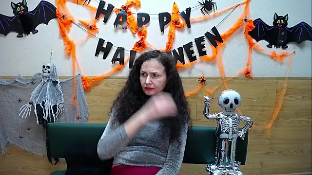 Snapshot of Miroslava_Happi chatting on 10.24.25 Miroslava Happi online show from 10.24.25