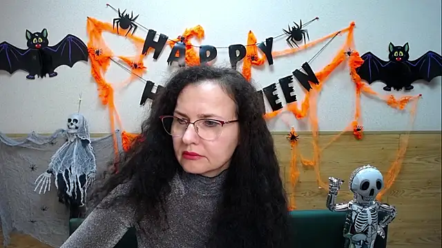 Snapshot of Miroslava_Happi chatting on 10.26.25 Miroslava Happi online show from 10.26.25