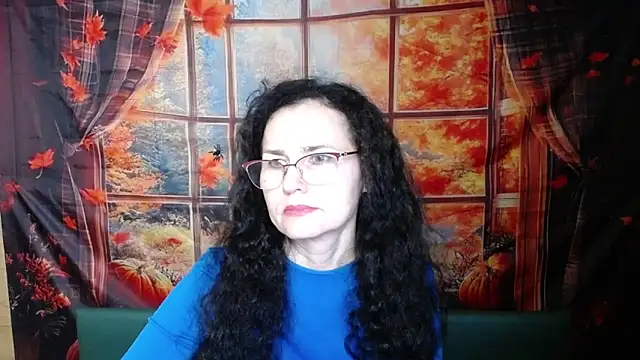 Snapshot of Miroslava_Happi chatting on 11.22.25 Miroslava Happi online show from 11.22.25