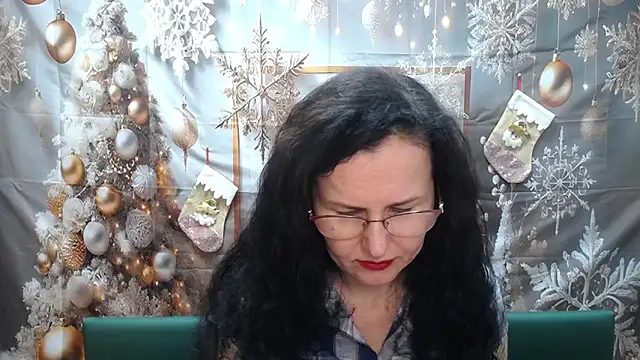 Snapshot of Miroslava_Happi chatting on 12.19.25 Miroslava Happi online show from 12.19.25
