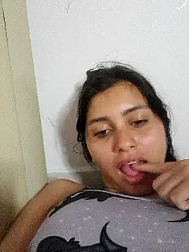 CHLOE ISABELL online show from 03.02.25