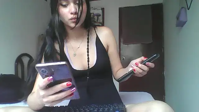 CHLOE ISABELL online show from 03.05.26