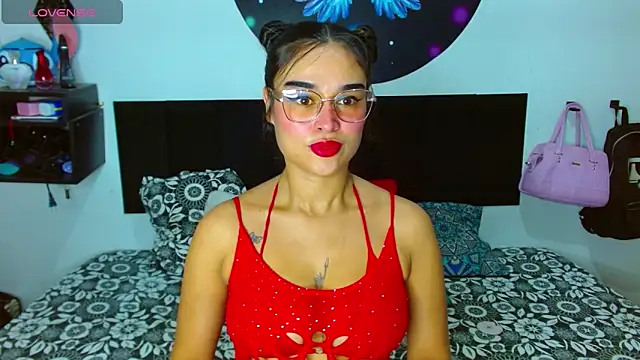 Snapshot of Ana_Riderr chatting on 12.15.25 Ana Riderr online show from 12.15.25