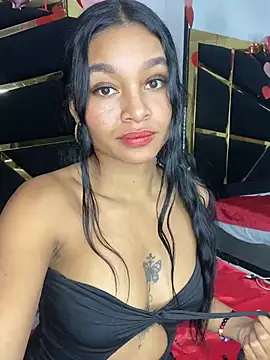 Snapshot of Lynda_Bonnie chatting on 02.28.25 Lynda Bonnie online show from 02.28.25