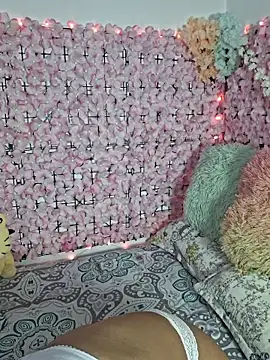 Lynda Bonnie online show from 02.05.26