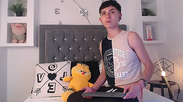 MaikyCooper online show from 03.13.25