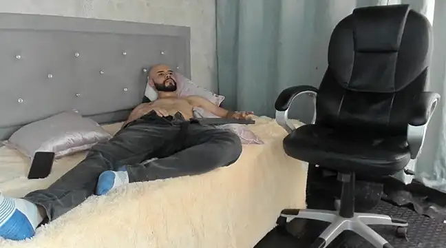 Luke Diaz7 online show from 02.14.25