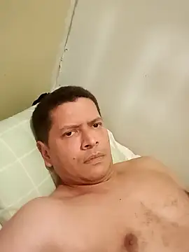 Snapshot of machoactivo1 chatting on 02.12.25 machoactivo1 online show from 02.12.25