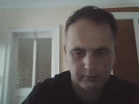 Snapshot of Szolga10 chatting on 03.04.25 Szolga10 online show from 03.04.25