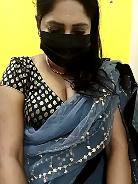 Snapshot of Thamarai28 chatting on 03.11.25 Thamarai28 online show from 03.11.25