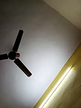 Snapshot of Thamarai28 chatting on 03.05.26 Thamarai28 online show from 03.05.26