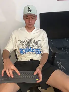 Snapshot of jacknoriz chatting on 02.18.25 jacknoriz online show from 02.18.25