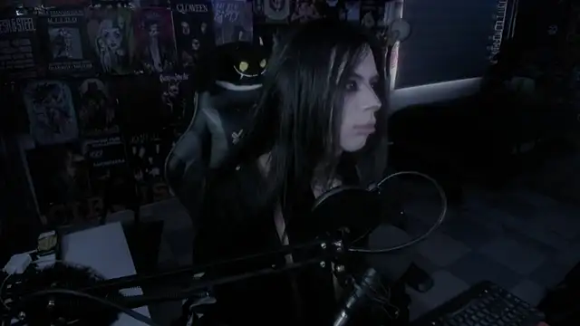 Snapshot of rotten_dreams chatting on 02.21.25 rotten dreams online show from 02.21.25