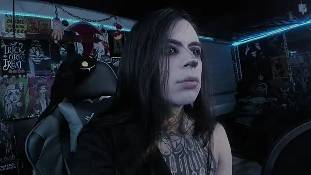 Snapshot of rotten_dreams chatting on 09.30.25 rotten dreams online show from 09.30.25