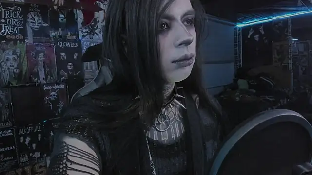 Snapshot of rotten_dreams chatting on 11.11.25 rotten dreams online show from 11.11.25