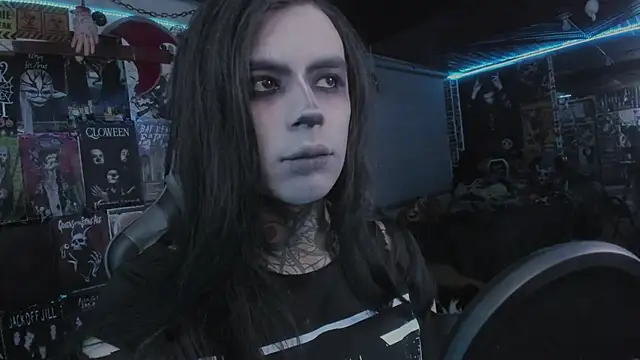 Snapshot of rotten_dreams chatting on 11.13.25 rotten dreams online show from 11.13.25