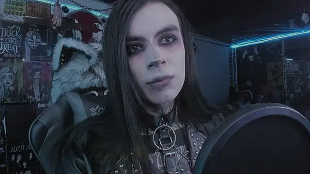 Snapshot of rotten_dreams chatting on 02.04.26 rotten dreams online show from 02.04.26