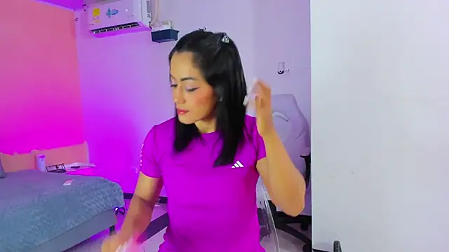 Snapshot of cristal_crossfitx chatting on 09.25.25 cristal crossfitx online show from 09.25.25