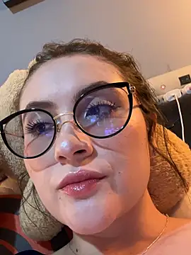 Snapshot of ValentinaOrtiz3 chatting on 05.25.26 ValentinaOrtiz3 online show from 05.25.26