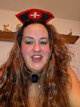 Snapshot of justtess chatting on 02.04.26 justtess online show from 02.04.26