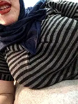 Snapshot of Malak-26 chatting on 02.23.26 Malak-26 online show from 02.23.26