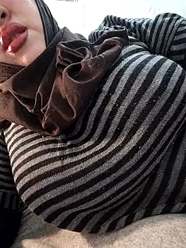 Snapshot of Malak-26 chatting on 03.10.26 Malak-26 online show from 03.10.26