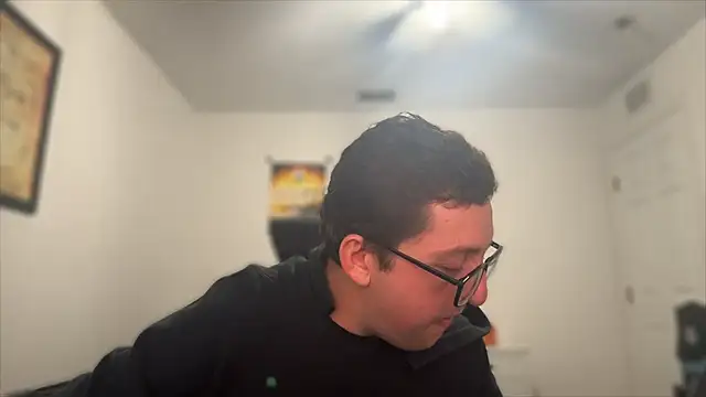 Snapshot of Milflover96 chatting on 12.17.25 Milflover96 online show from 12.17.25