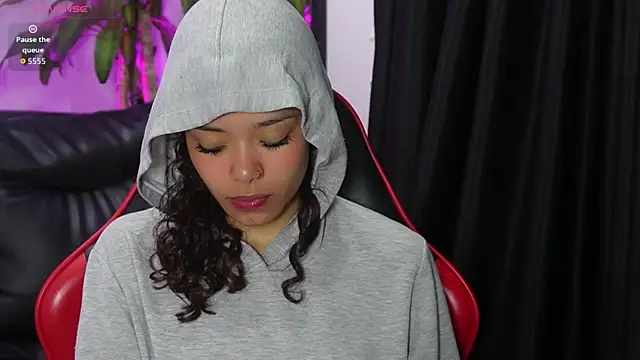 sara sharma  online show from 11.24.25