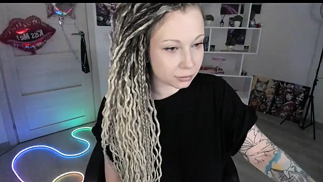 HoneySallyMoore online show from 03.25.26