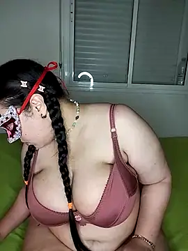 Snapshot of salma11125 chatting on 03.20.25 salma11125 online show from 03.20.25