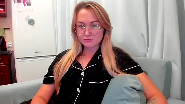 your Goddess Eva online show from 10.07.25