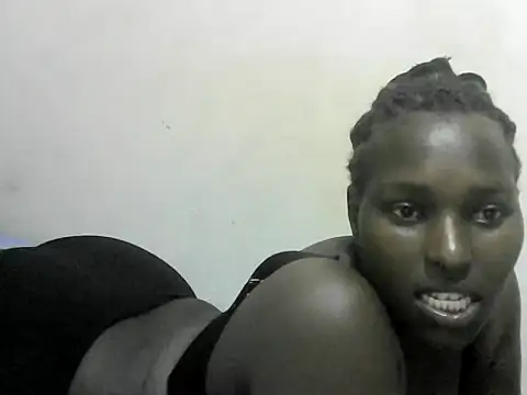 Snapshot of FudgeBabe chatting on 02.13.25 FudgeBabe online show from 02.13.25