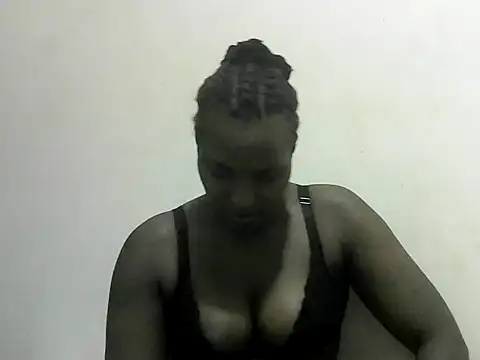 Snapshot of FudgeBabe chatting on 02.13.25 FudgeBabe online show from 02.13.25