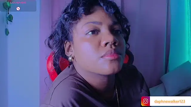 Daphnewalker   online show from 02.28.26