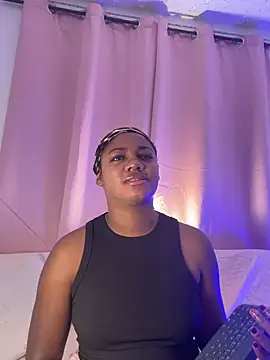Daphnewalker   online show from 06.28.26