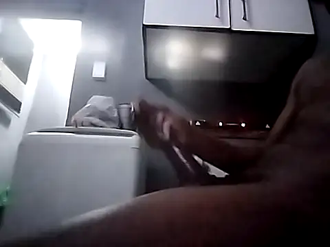 Snapshot of machinery98ron chatting on 10.21.25 machinery98ron online show from 10.21.25