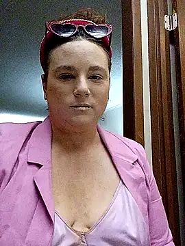 Snapshot of KinzAngel chatting on 02.10.25 KinzAngel online show from 02.10.25