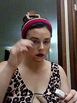 Snapshot of KinzAngel chatting on 02.14.25 KinzAngel online show from 02.14.25