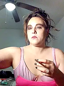 Snapshot of KinzAngel chatting on 02.15.25 KinzAngel online show from 02.15.25