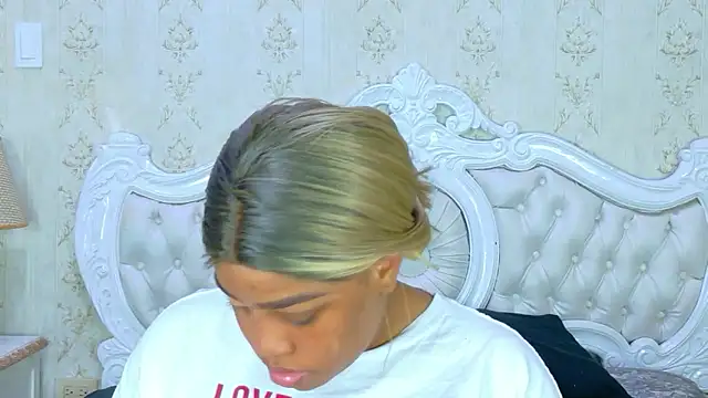 Snapshot of TianahGlow chatting on 01.12.26 TianahGlow online show from 01.12.26