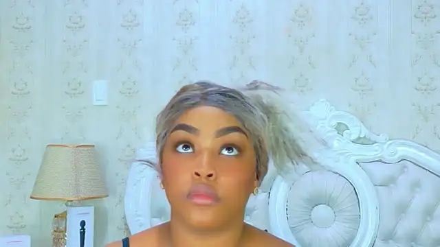 Snapshot of TianahGlow chatting on 01.15.26 TianahGlow online show from 01.15.26