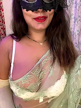 Snapshot of WifyHubby_38 chatting on 11.01.25 WifyHubby 38 online show from 11.01.25